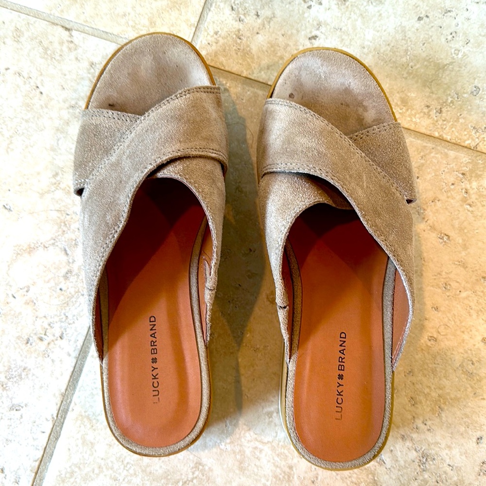 Lucky Brand platform sandals